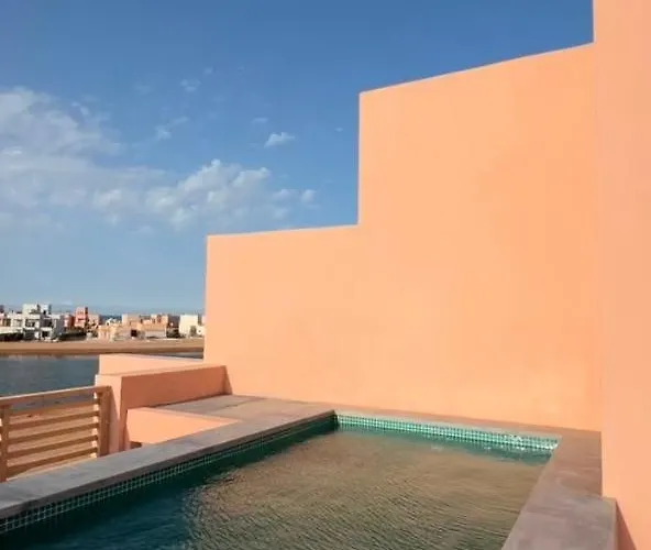 Ancient Hill 3br Roof & Private Plunge Pool Apartment *